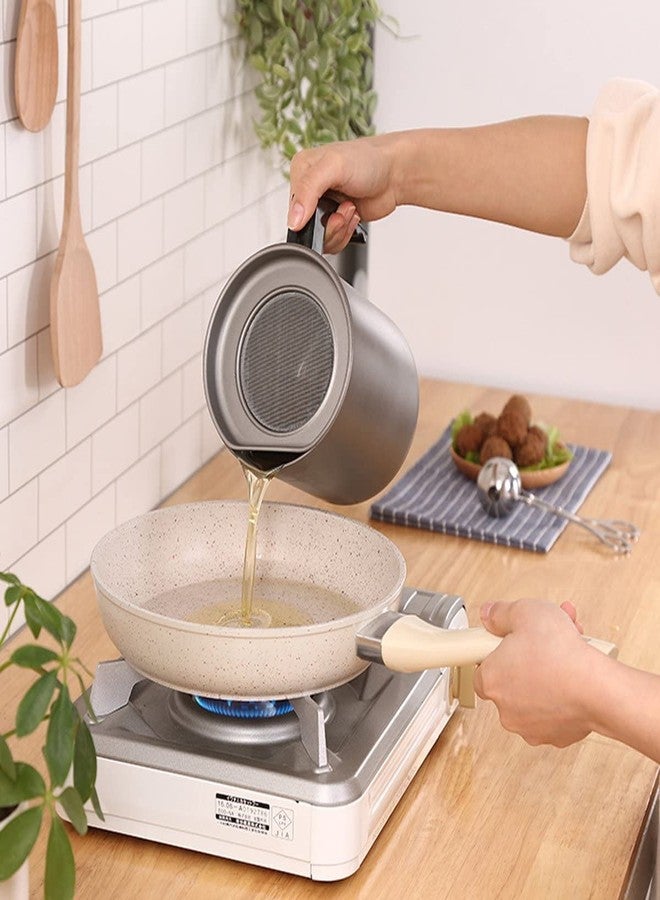 NVF فلتر زيت منزلي من الفولاذ المقاوم للصدأ من NVF | فاصل زيت ودهون بغطاء وشبكة دقيقة | وعاء فلتر زيت وحاوية شحوم | خزان تخزين فاصل الزيت لمطبخ لحم الخنزير المقدد - Image 5